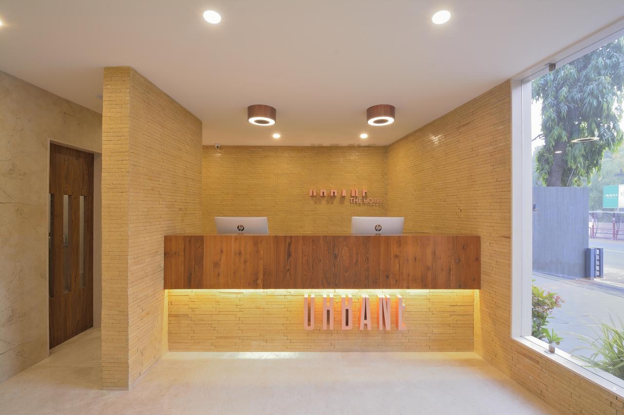 Urbane The Hotel Ahmedabad Bagian luar foto